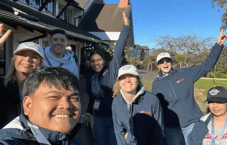 Large corporate group enjoying a nature-inspired Amazing Race team building day in the Blue Mountains