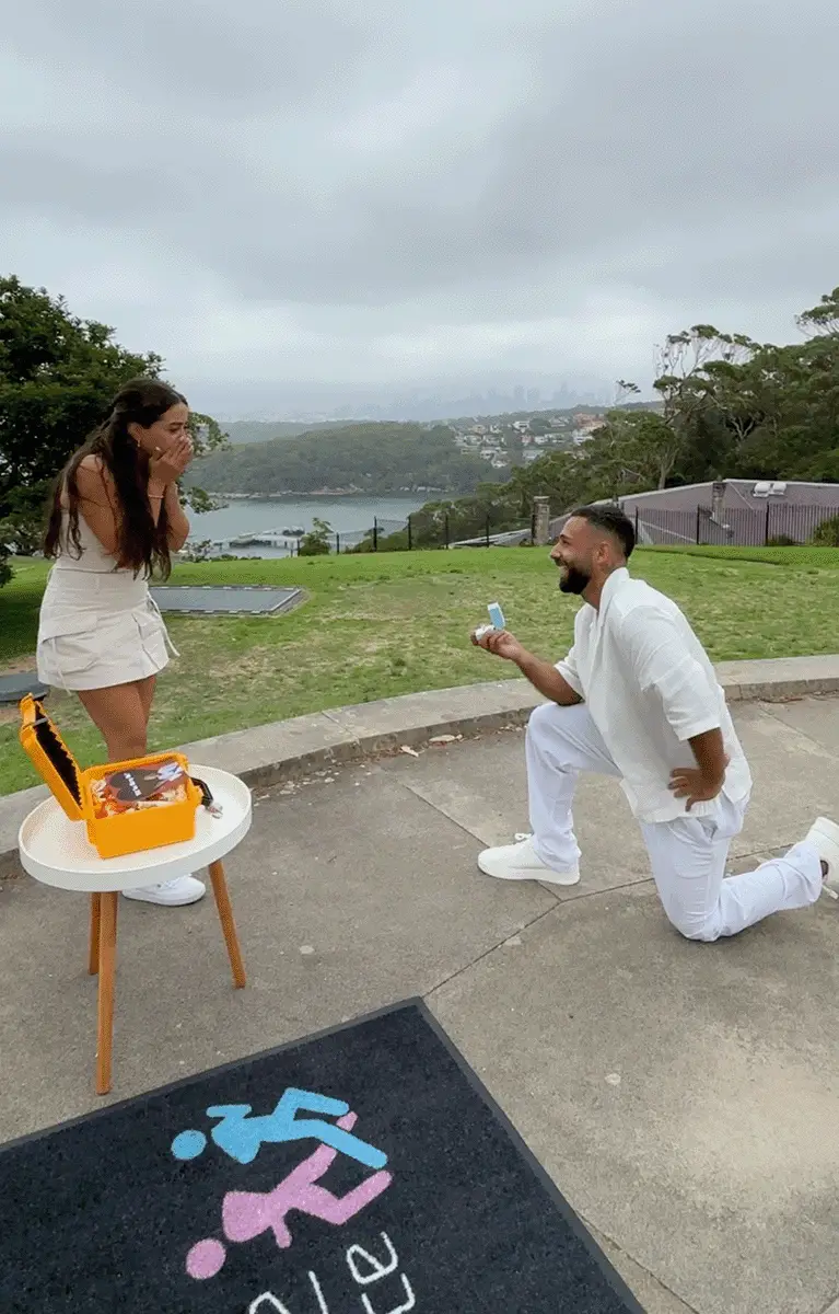 A romantic proposal at the end of our Sydney Amazing Race